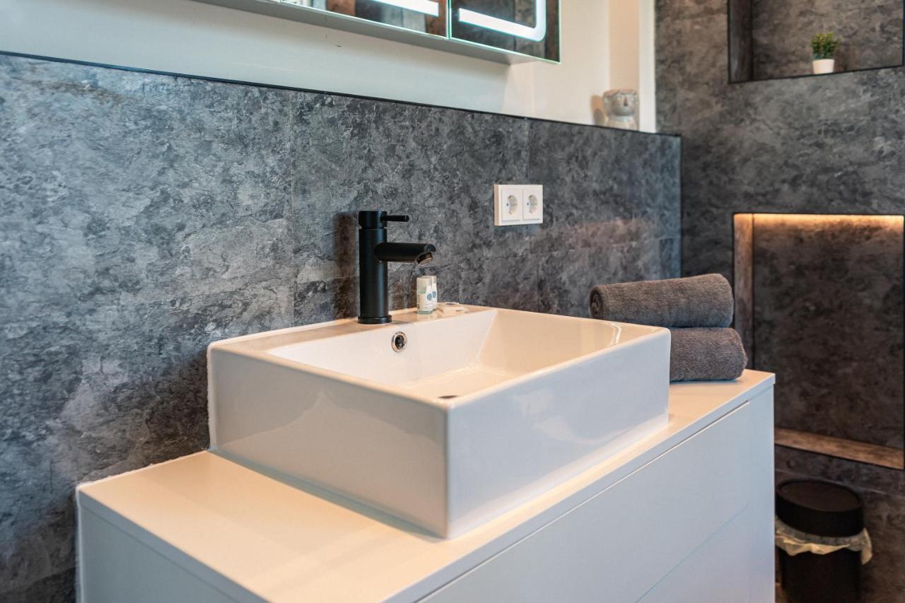 Crest - Riverside Lofts Mit Parken I Balkon I Kueche I Regendusche Passau Ngoại thất bức ảnh
