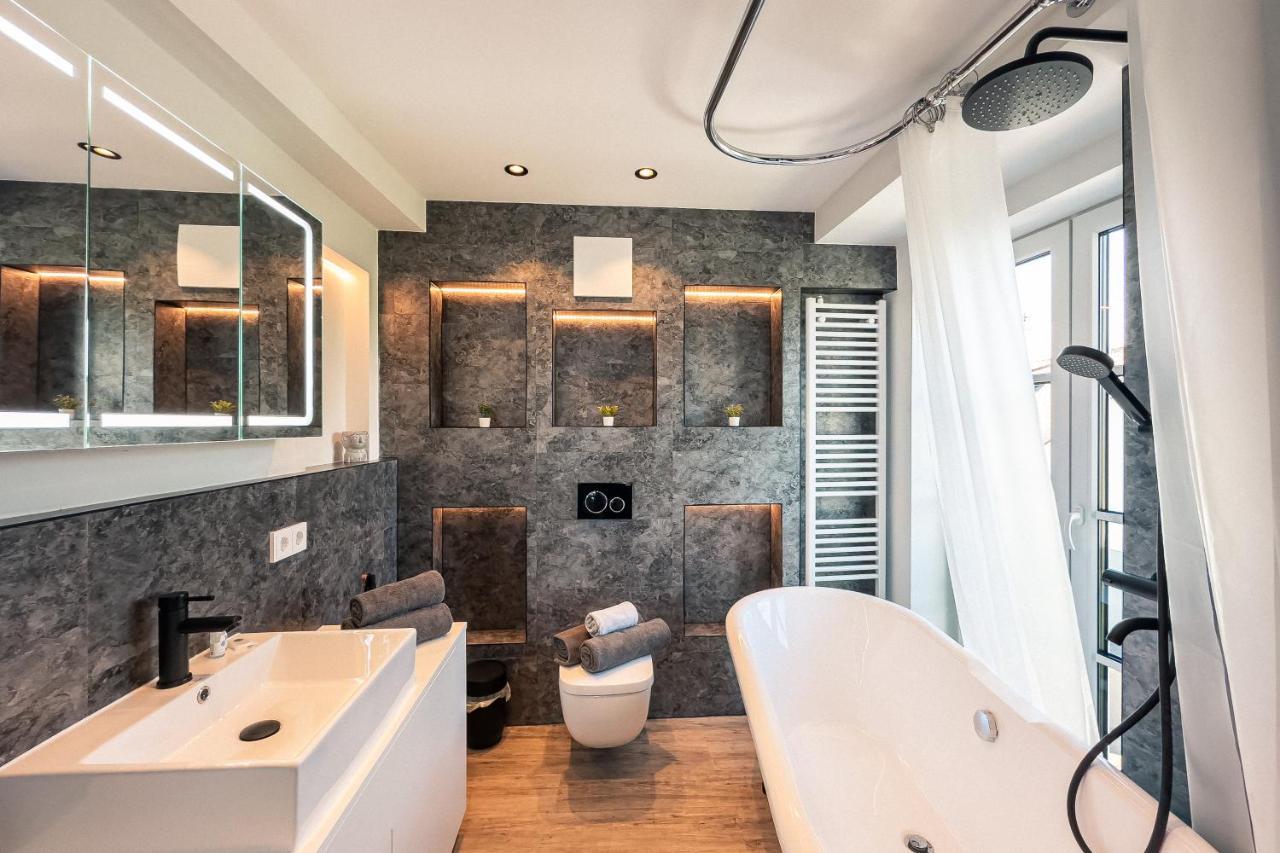 Crest - Riverside Lofts Mit Parken I Balkon I Kueche I Regendusche Passau Ngoại thất bức ảnh